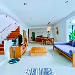 Luxury 2 Bedroom Private Pool Villa Zn101